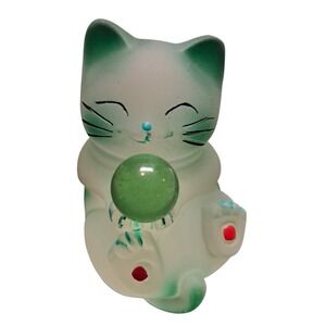 Chinese Fengshui Lucky Cat Maneki Neko Figurine Cute Kitten in Sitting Position